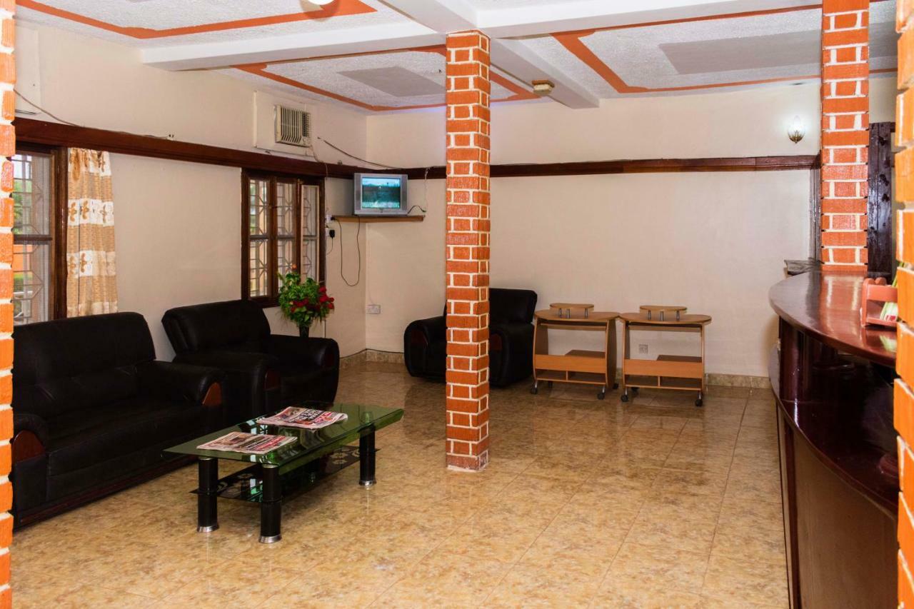 Rwenzori International Hotel Kasese Exterior foto